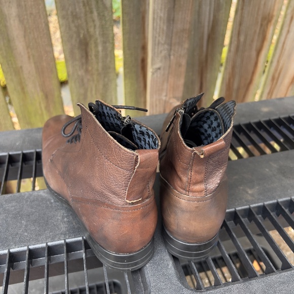 Karl Lagerfeld Lace-Up Chukka Brown Leather Boots sz10.5 - Picture 5 of 11